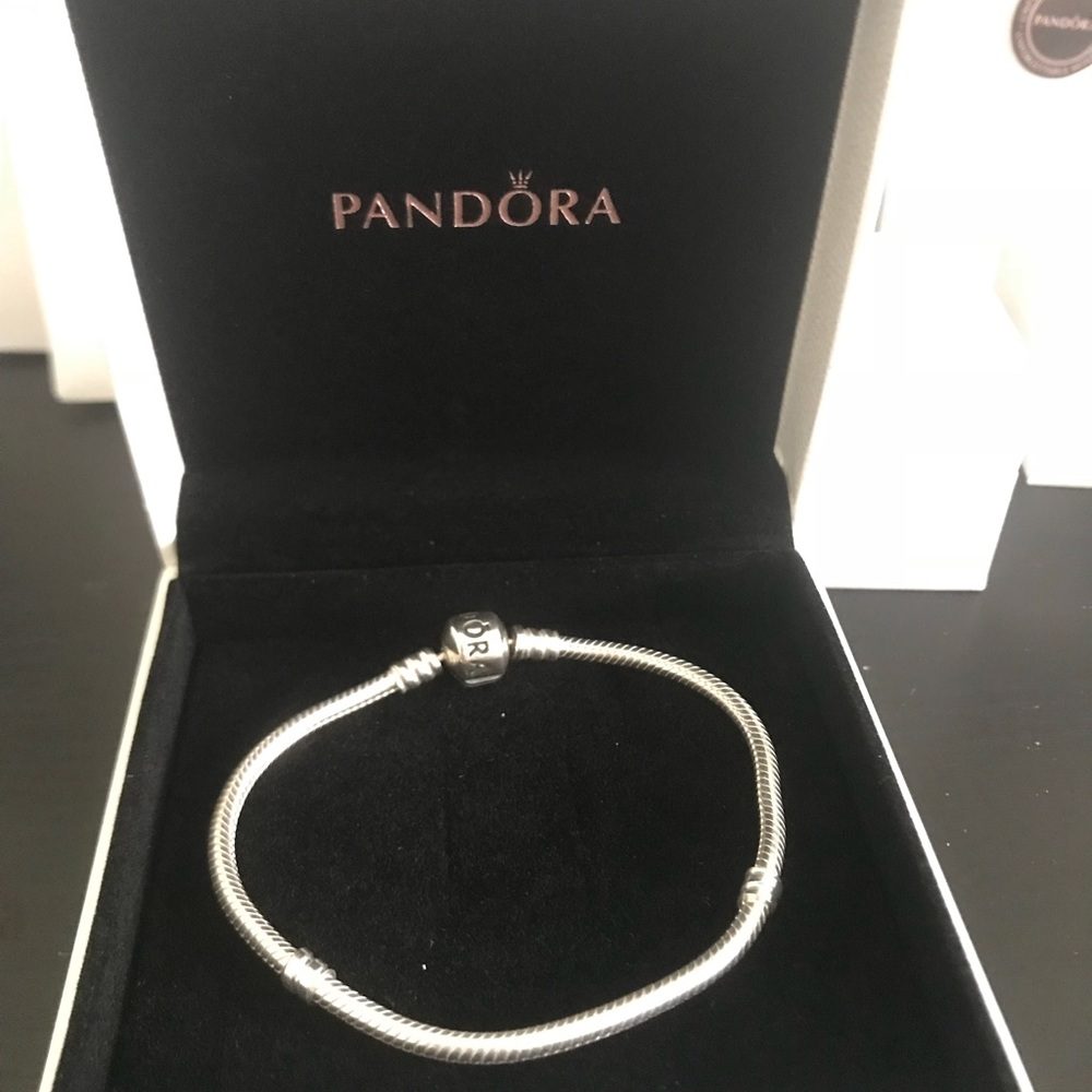 Authentic Pandora Bracelet 7.5 inches/19cm